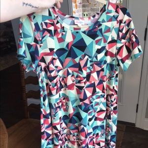 Geometric print Lularoe Carly